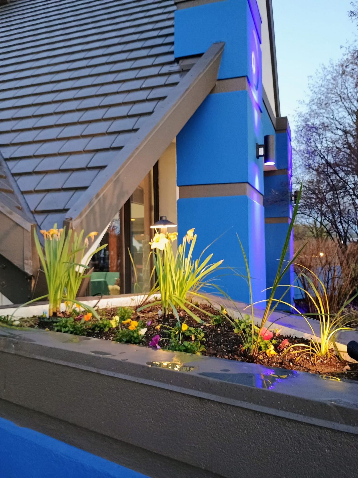 Days Inn Rutland Vermont. We used a combination of line and low voltage lighting. Completed 6/2025.